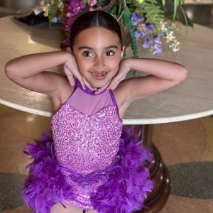 Gorgeous sparkly/feather purple dance outfit 😍